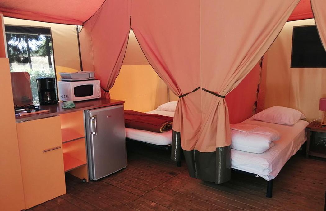 Camping Les Portes Du Perche Mamers ภายนอก รูปภาพ
