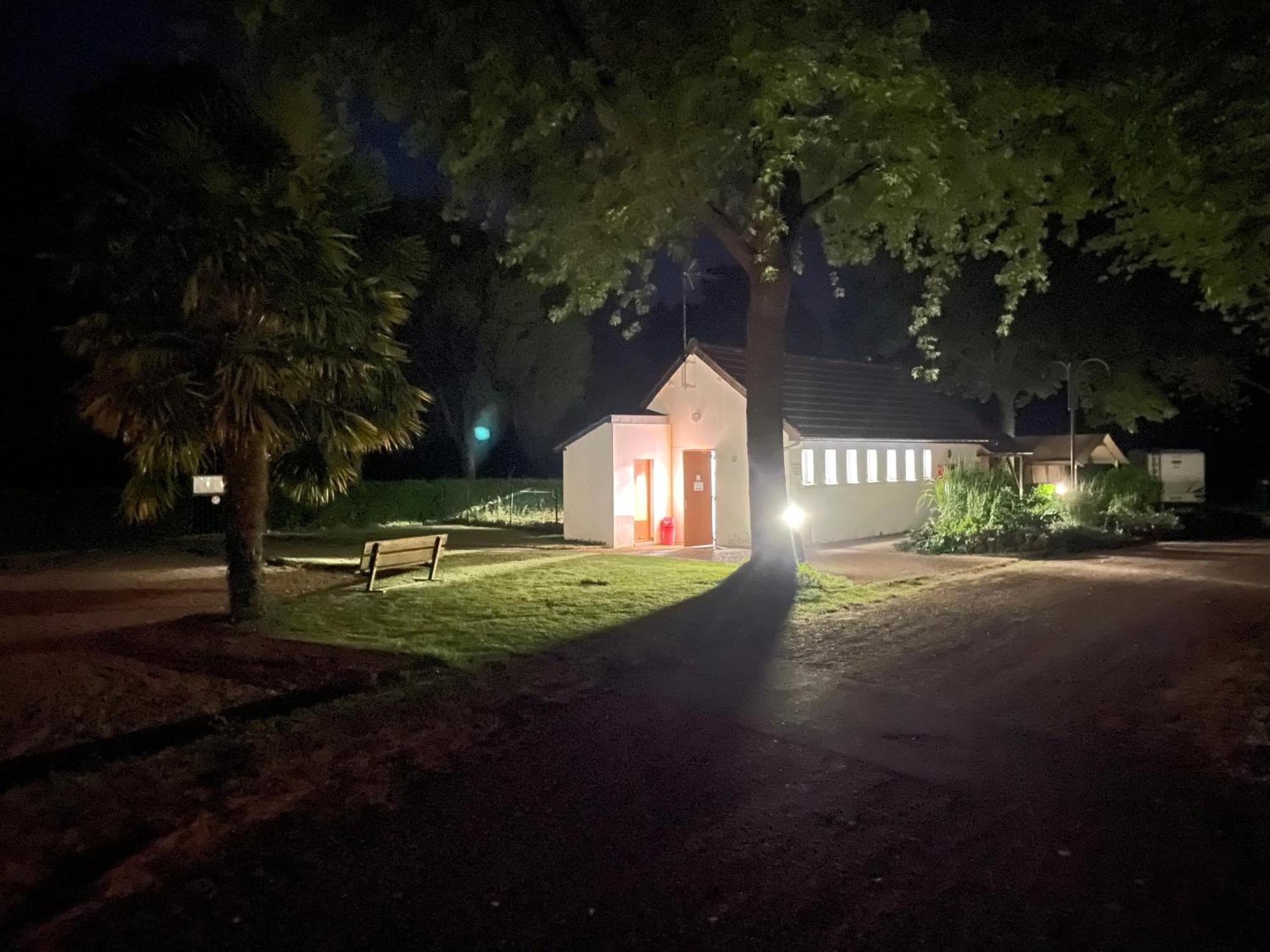 Camping Les Portes Du Perche Mamers ภายนอก รูปภาพ