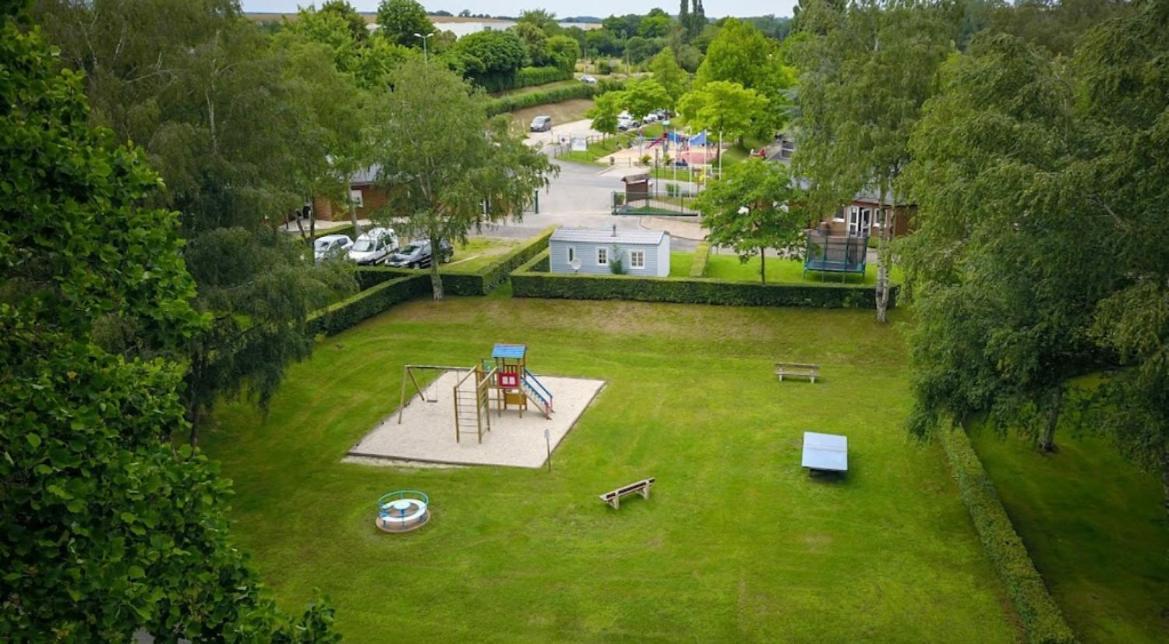 Camping Les Portes Du Perche Mamers ภายนอก รูปภาพ
